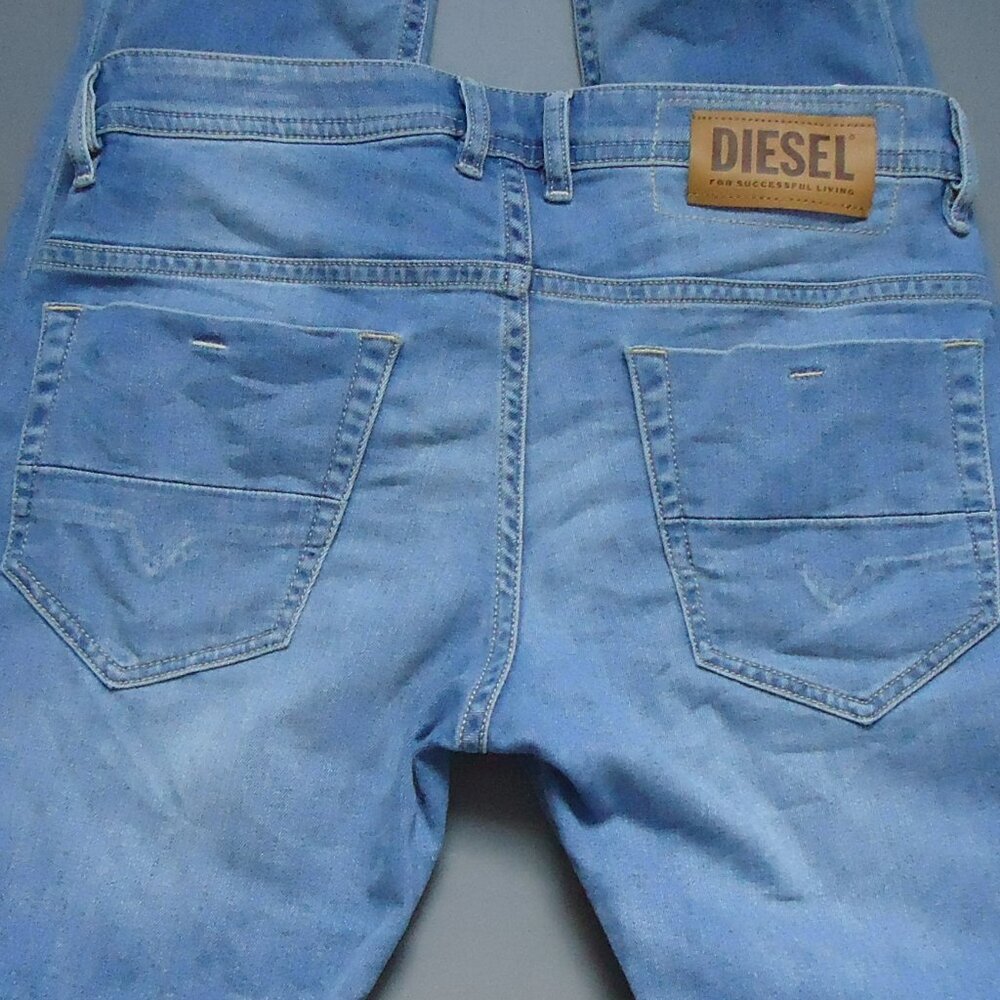 SIZE W 30 /L 32. Diesel Thommer-X Slim-skinny jeans.